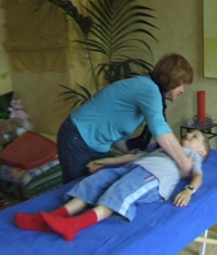 Osteopathische Behandlung bei einem Kind